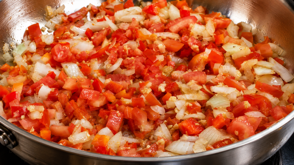 refogado-para-feijao-1024x576 Feijão com Costela: Receita Grossa, Cremosa e Cheia de Sabor
